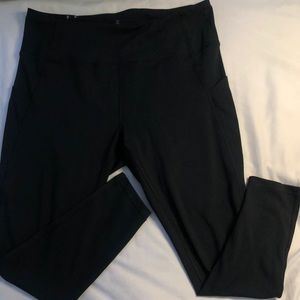 Black full length leggings with pockets